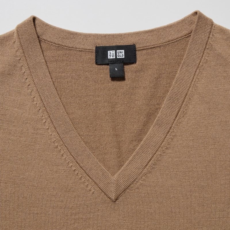 Beige Uniqlo Extra Fine Merino V-neck Men Sweaters | 1637263