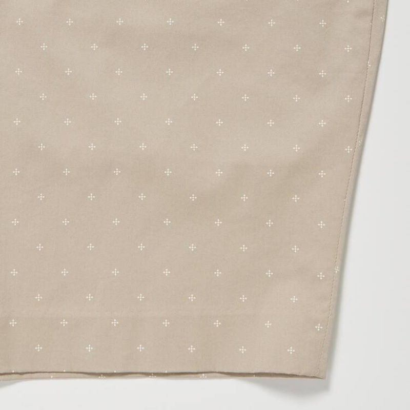 Beige Uniqlo Stretch Slim Fit Men Shorts | 9986543