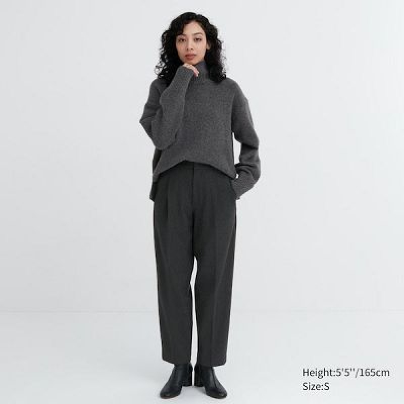 Black Uniqlo HEATTECH Pleated Tapered Women Pants | 8762571
