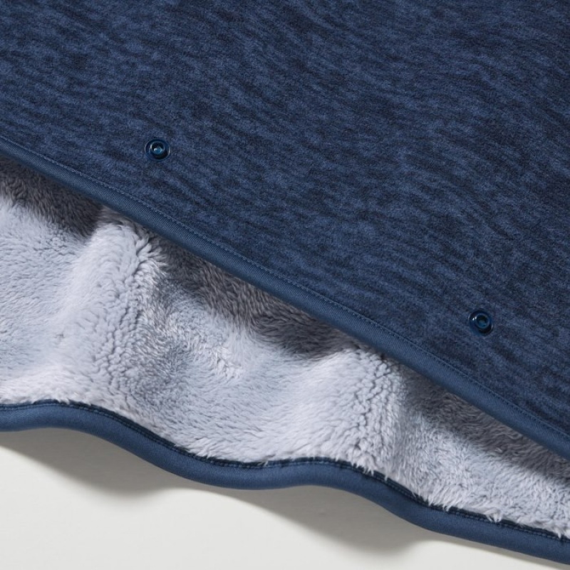 Blue Uniqlo Fleece Reversible Women Blanket | 6402188