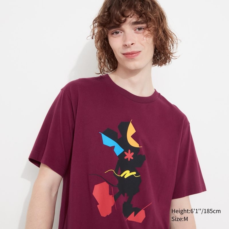 Burgundy Uniqlo Mickey Stands Ut Short-sleeve Graphic Men T Shirts | 3679888