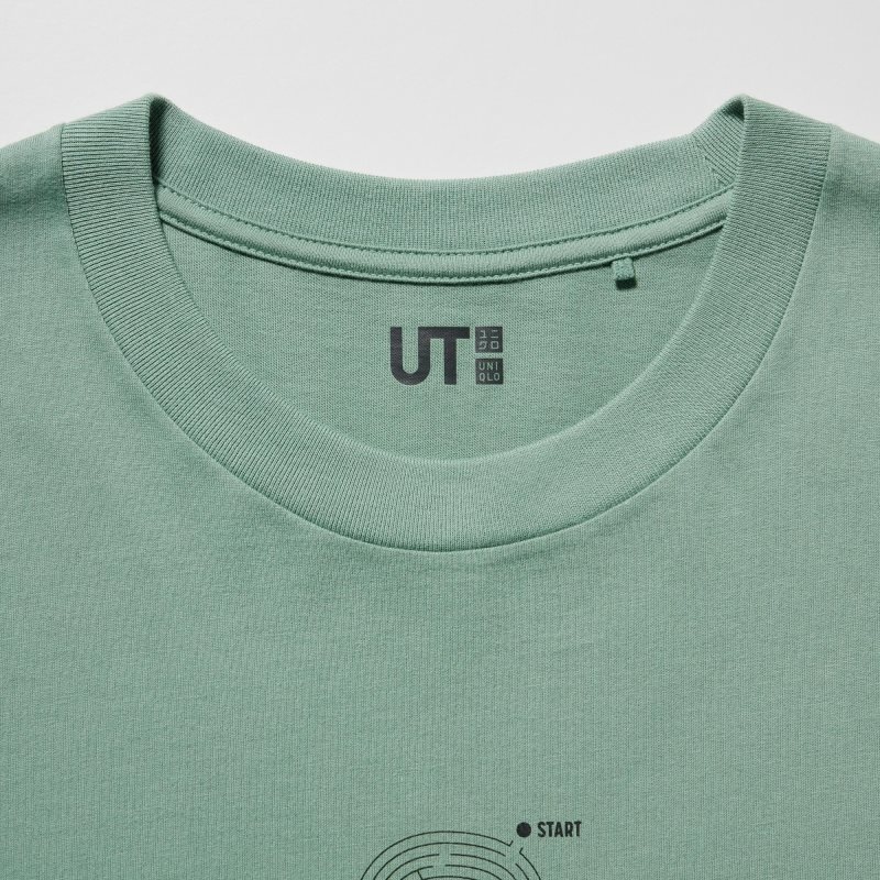Green Uniqlo Mickey Stands Ut Short Sleeve Graphic Men T Shirts | 8757576