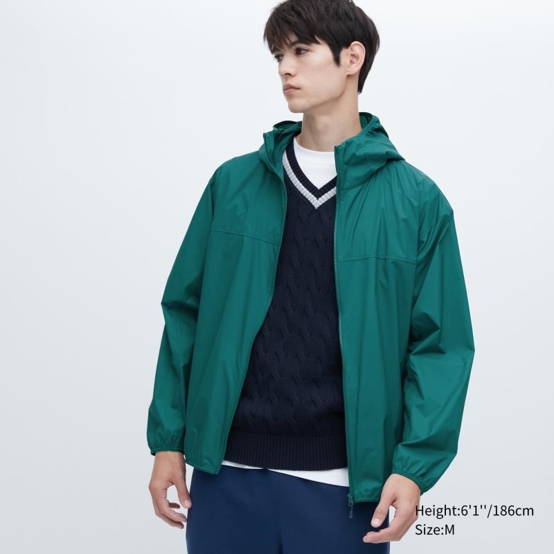 Green Uniqlo Pocketable Uv Protection 3d Cut Men Parka | 7890266