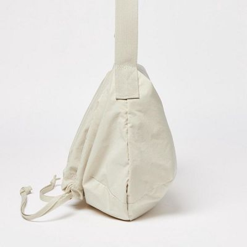 White Uniqlo Drawstring Women Tote Bags | 8409876