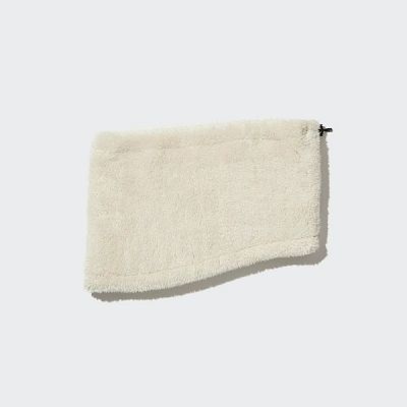 White Uniqlo HEATTECH Fluffy Yarn Women Neck Warmer | 8997906