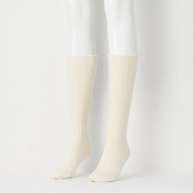 White Uniqlo HEATTECH Knee High Women Socks | 666773