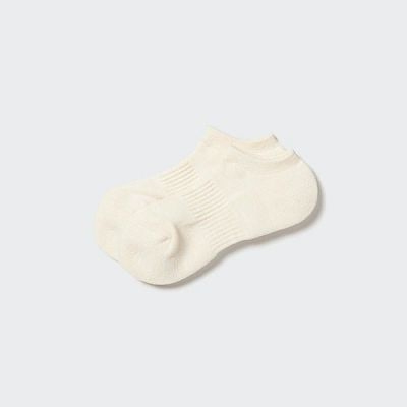 White Uniqlo Heattech Short Women Socks | 9414322