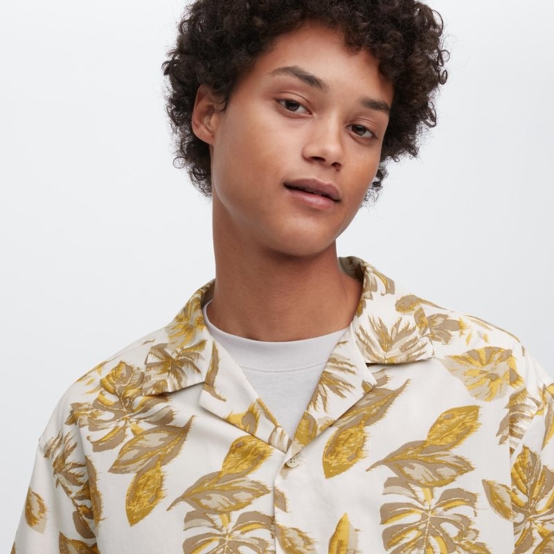 White Uniqlo Open Collar Short-sleeve Men Shirts | 8383075