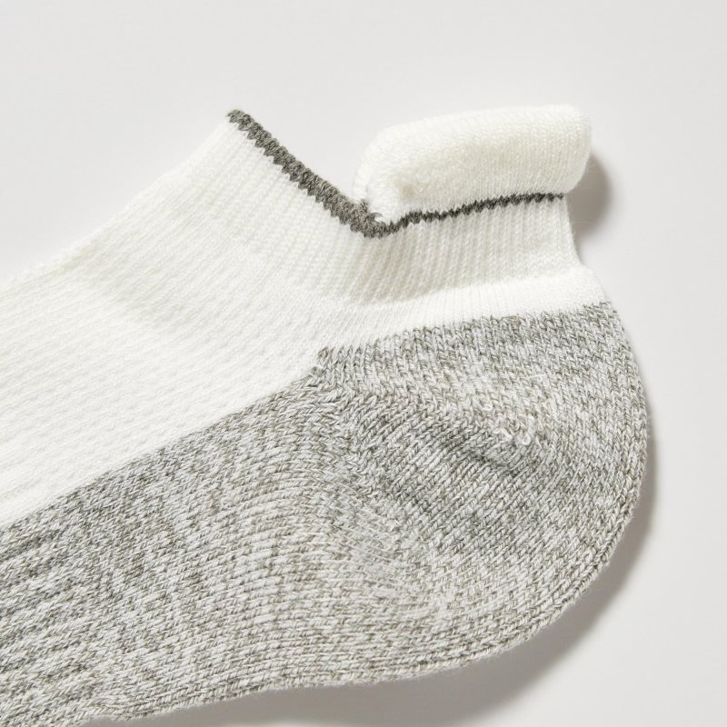 White Uniqlo Sports Pile-lined Short Men Socks | 4571534