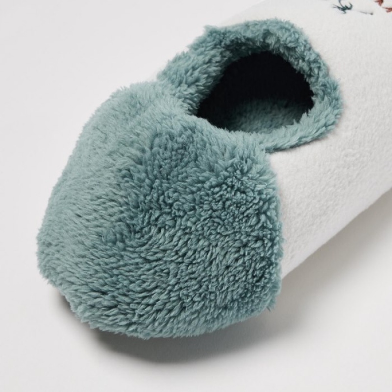 White Uniqlo Winnie the Pooh Collection Women Slippers | 4720468